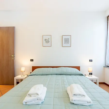 Guesthost - Casa Emilia - Cozy In Apartmán Parma
